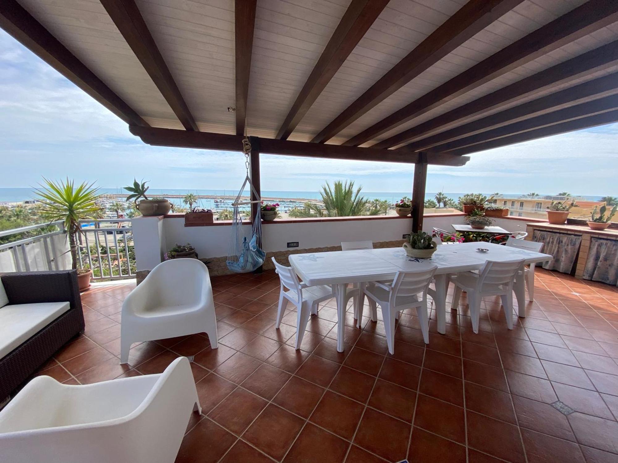 La Terrazza Di Pollon Villa San Leone Dış mekan fotoğraf